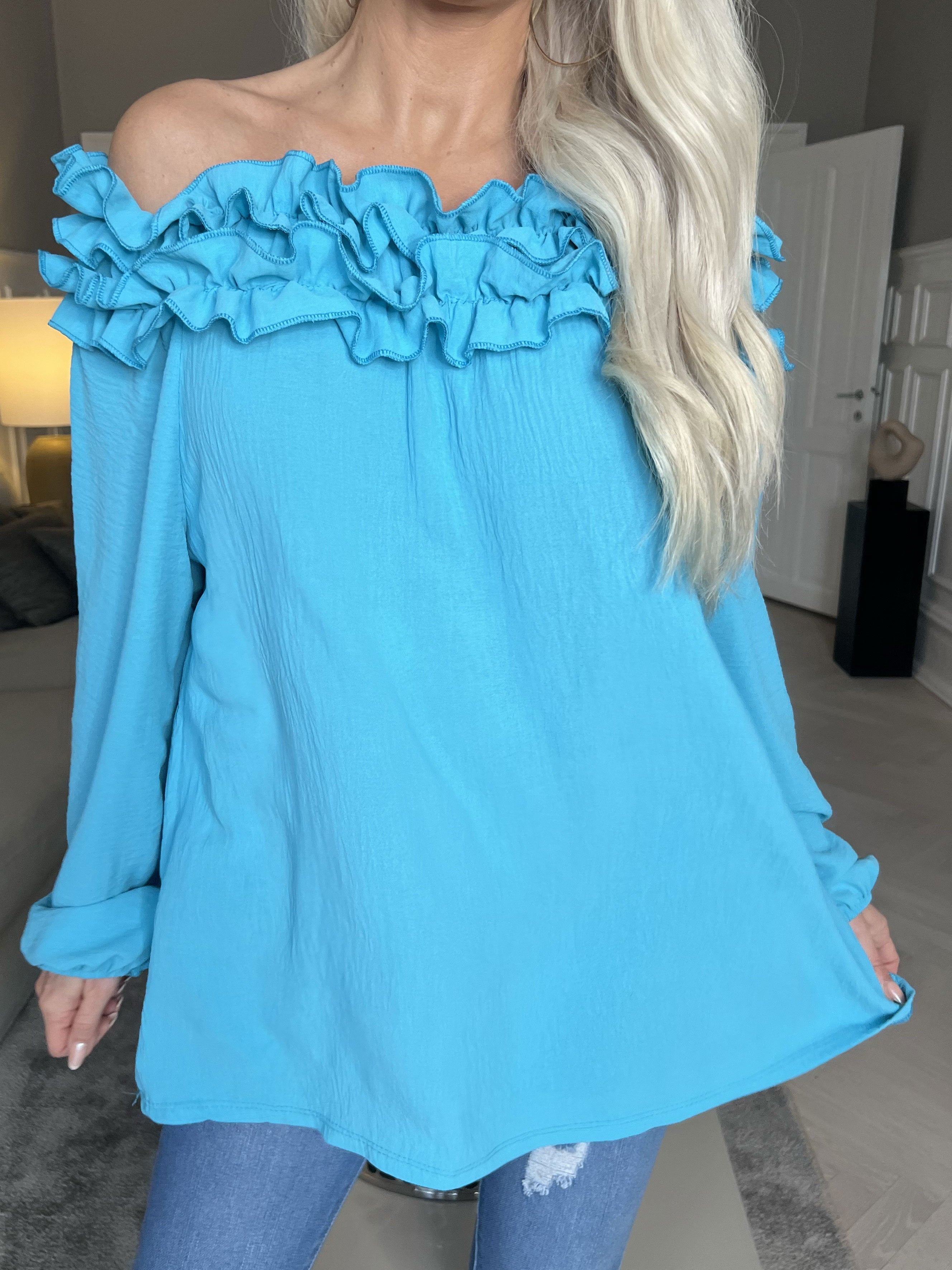 Chili - Fineste tunika bluse med flæser i udskæringen